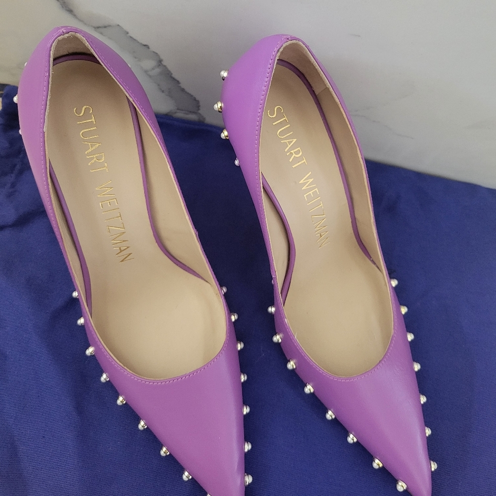 Stuart Weitzman Purple Pump. Size 37.